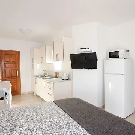 Onzispot 5 * La Santa